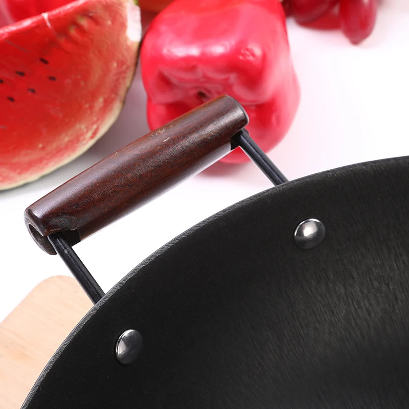 RTS Traditional Cookware Accessories Chinese Cast Iron Wok Pan Non-stick Wooden Handle Wok Pan