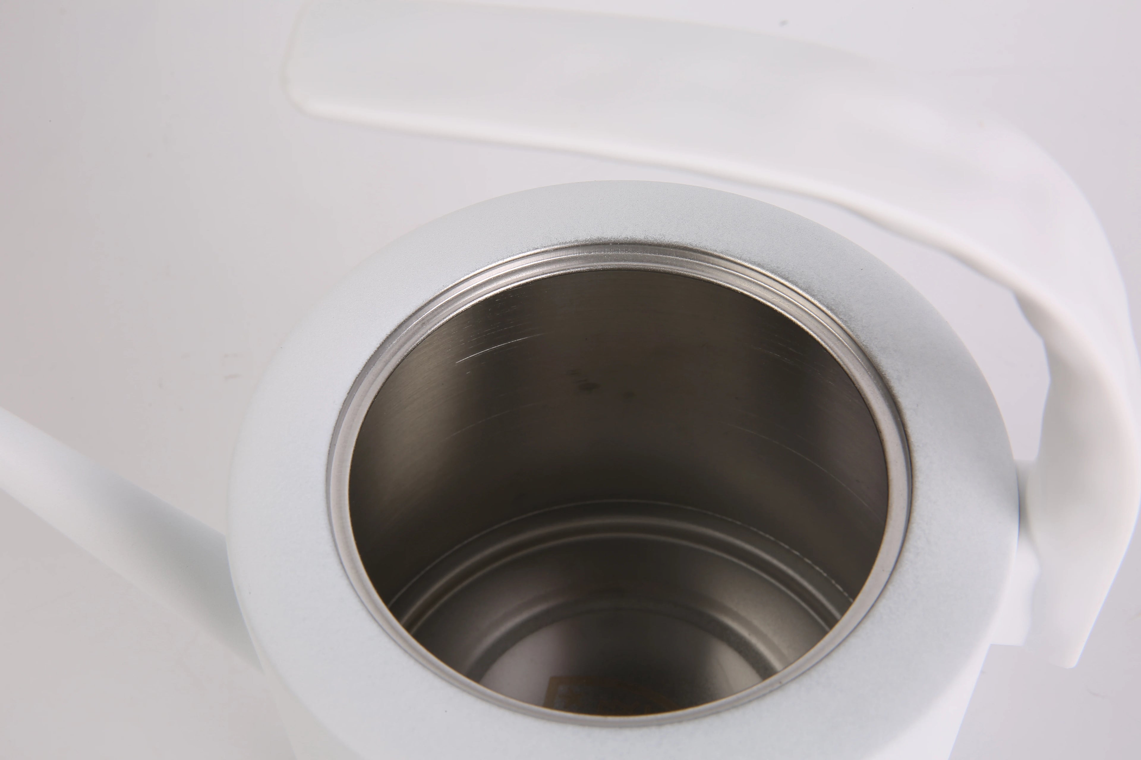 RTS Hot Sale 304 Stainless Steel Tea Kettle 1.5L White Teapot Universal Gas Kettle Grip Water Kettles